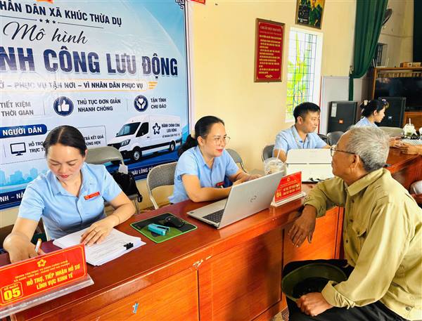 Ngày đầu "Hành chính công lưu động": Giải quyết 83 hồ sơ ngay tại cơ sở