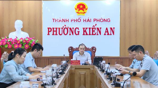 UBND phường Kiến An họp nghe báo cáo tình hình quyết toán và bàn giao các dự án đã quyết toán trên địa bàn phường