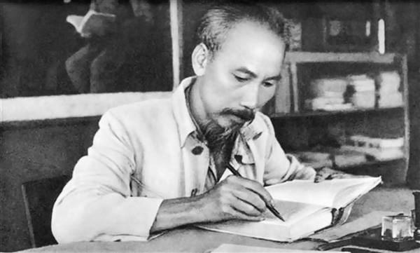 “Nói đi đôi với làm” - Chỉ dẫn quan trọng của Chủ tịch Hồ Chí Minh về đạo đức cách mạng và những gợi mở xây dựng đội ngũ cán bộ, đảng viên hiện nay