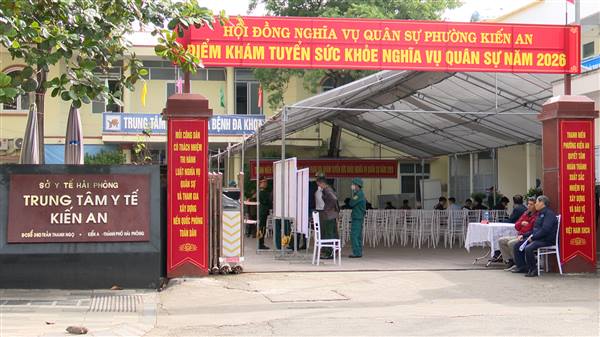 Hội đồng nghĩa vụ Quân sự phường tổ chức khám tuyển sức khỏe công dân nhập ngũ, công dân thực hiện nghĩa vụ tham gia Công an nhân dân năm 2026