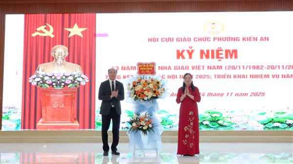 Hội Cựu giáo chức phường kỷ niệm 43 năm Ngày Nhà giáo Việt Nam (20/11/1982 – 20/11/2025); Tổng kết công tác Hội năm 2025, triển khai nhiệm vụ năm 2026