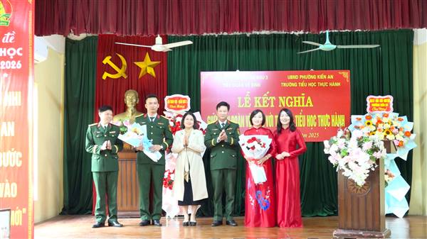 Lễ kết nghĩa giữa Trường Tiểu học Thực Hành và Tiểu đoàn Vệ binh, Bộ Tham mưu Quân khu 3