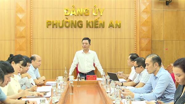 Họp Tiểu ban Văn kiện Đại hội Đảng bộ phường lần thứ I nhiệm kỳ 2025-2030