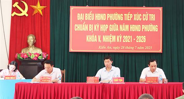 Đại biểu HĐND phường tiếp xúc cử tri các tổ dân phố Trần Nhân Tông, Trữ khê 1, Trữ Khê 2, Trường Chinh 1, Trường Chinh 2  chuẩn bị kỳ họp giữa năm HĐND phường khoá V, nhiệm kỳ 2021-2026