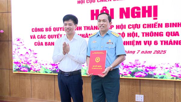 Hội Cựu chiến binh phường công bố Quyết định thành lập Hội, các Quyết định nhân sự; thông qua quy chế làm việc của Ban chấp hành; triển khai nhiệm vụ 6 tháng cuối năm 2025