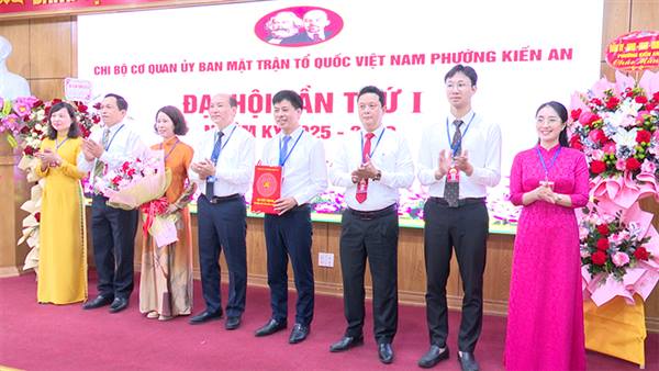 Đại hội Chi bộ Cơ quan Ủy ban Mặt trận Tổ quốc Việt Nam phường Kiến An lần thứ I, nhiệm kỳ 2025-2030