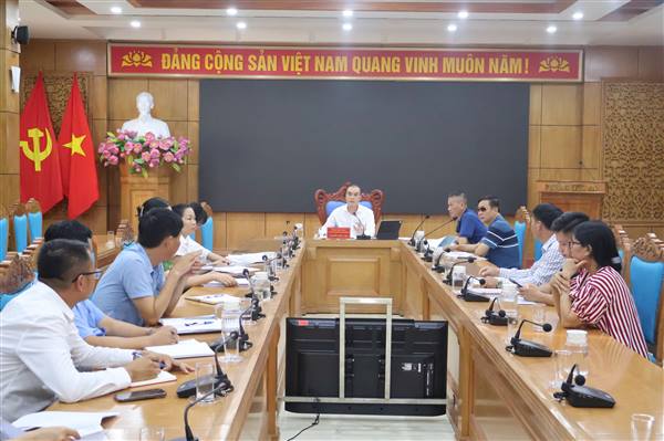 Ủy ban nhân dân phường họp giải quyết đơn đề nghị của ông Phạm Văn Trụ - thành viên Hợp tác xã Công ty thương mại Việt Phương