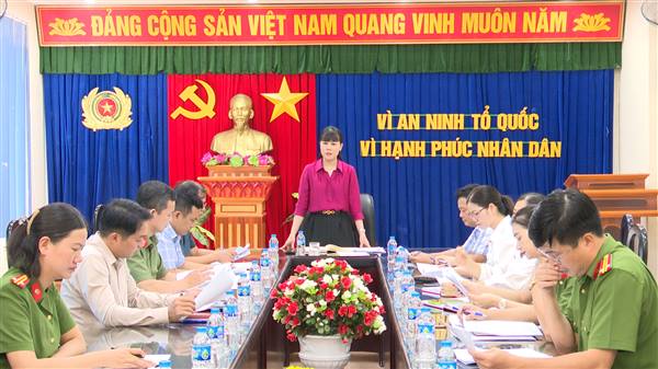 Ban Văn hoá – Xã hội HĐND phường làm việc với Công an phường chuẩn bị cho kỳ họp thứ 3 (kỳ họp giữa năm) HĐND phường khoá V