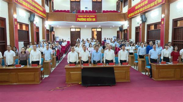 Lễ chào cờ tháng 8 năm 2025
