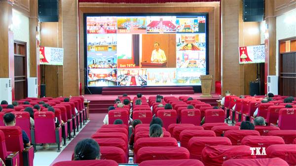 Phường Kiến An tham dự Hội nghị Báo cáo viên Trung ương tháng 10 