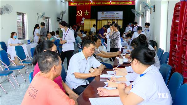 Phường Kiến An tiếp tục triển khai khám sức khỏe định kỳ, khám sàng lọc miễn phí cho Nhân dân trên địa bàn