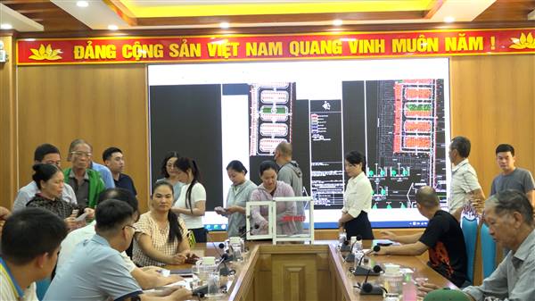 HỘI ĐỒNG BỒI THƯỜNG, HỖ TRỢ, TÁI ĐỊNH CƯ PHƯỜNG TỔ CHỨC CHO 67 HỘ DÂN CÓ ĐẤT THU HỒI THỰC HIỆN DỰ ÁN ĐẦU TƯ XÂY DỰNG TUYẾN ĐƯỜNG NỐI QUỐC LỘ 5 VỚI QUỐC LỘ 10 ĐOẠN QUA ĐỊA BÀN PHƯỜNG BỐC THĂM TÁI ĐỊNH CƯ 