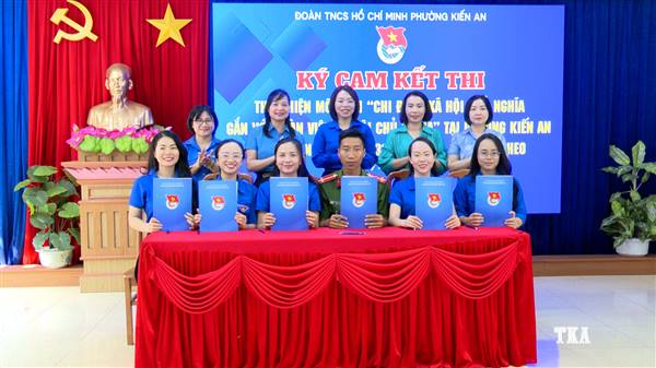 Đoàn TNCS Hồ Chí Minh phường triển khai mô hình “Chi đoàn Xã hội chủ nghĩa gắn với đoàn viên xã hội chủ nghĩa”; Công bố Quyết định Thành lập Chi đoàn Thanh niên Trạm y tế phường; ra mắt câu lạc bộ Thanh niên khởi nghiệp 