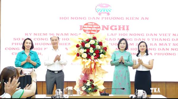 Hội Nông dân phường kỷ niệm 96 năm Ngày thành lập Hội Nông dân Việt Nam; Sơ kết công tác Hội và phong trào Nông dân 9 tháng, triển khai nhiệm vụ 3 tháng cuối năm 2026; Ra mắt Sổ tay công tác Nông dân điện tử phường Kiến An; trao Quyết định thành lập Tổ hội Nông dân nghề nghiệp chăn nuôi, trồng trọt Chi hội Mỹ Khê – Đồng Hoà 

