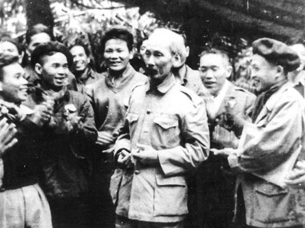 Tư tưởng Hồ Chí Minh về công tác xây dựng Đảng.