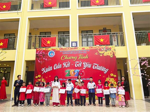 Ngày hội “Xuân gắn kết - Tết yêu thương” năm học 2025 -2026 trường Tiểu học Đồng Hòa