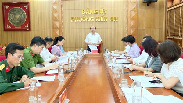 Đồng chí Nguyễn Thiện Kim – Phó Bí thư Thường trực Đảng ủy phường chủ trì Hội nghị giao ban công tác nội chính, phòng chống tham nhũng, lãng phí tiêu cực và cải cách hành chính tư pháp quý I, triển khai một số nhiệm vụ trọng tâm quý II năm 2026