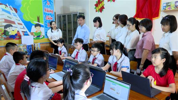 Chi bộ Trường Tiểu học Quang Trung ra mắt mô hình Dân vận khéo “Thư viện số - Khơi nguồn tri thức mọi lúc mọi nơi”