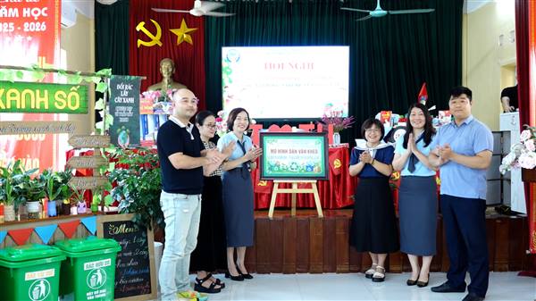 Chi bộ Trường Tiểu học Thực hành ra mắt mô hình Dân vận khéo “Góc số xanh – Tái chế vì tương lai”