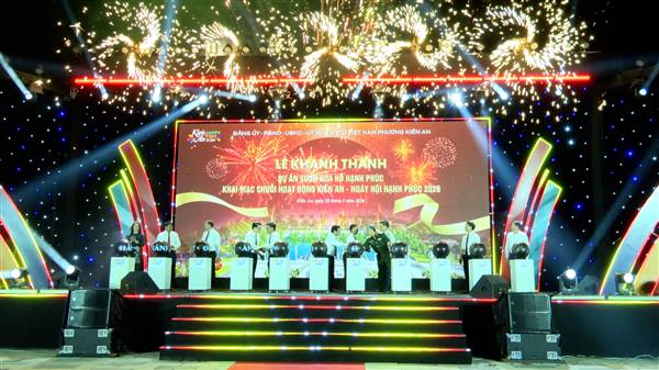 Ấn tượng Lễ khai mạc chuỗi sự kiện: “Kiến An - Ngày hội Hạnh phúc 2026” (Kien An Happy Fest 2026) gắn với lễ khánh thành Dự án vườn hoa Hồ Hạnh Phúc với chủ đề “Rực rỡ sắc màu Hạnh Phúc”.