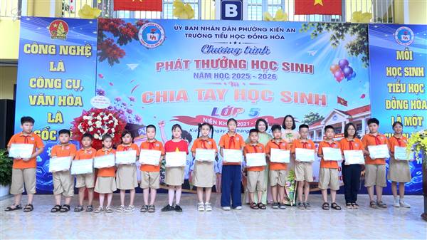 Trường Tiểu học Đồng Hòa phát thưởng năm học 2025-2026; Lễ ra trường cho học sinh khối 5 niên khóa 2021-2026