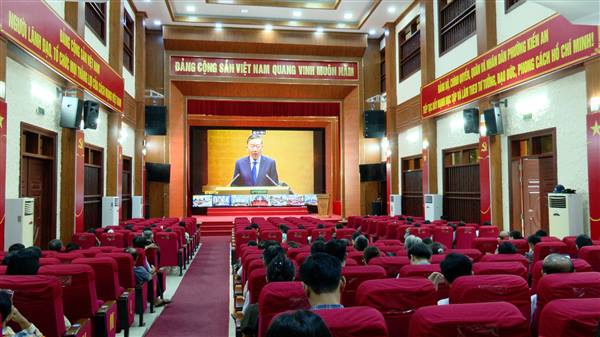 Phường Kiến An tham dự Hội nghị toàn quốc nghiên cứu, học tập, quán triệt và triển khai thực hiện Nghị quyết số 10-NQ/TW ngày 8/6/2026 của Bộ Chính trị về phát triển kinh tế có vốn đầu tư nước ngoài