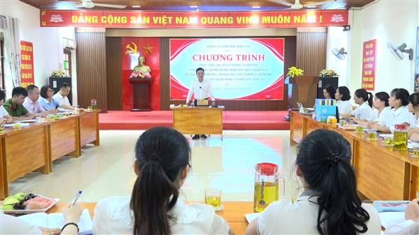 Đoàn công tác của Đảng ủy phường làm việc với Chi bộ trường Mầm non Trần  Thành Ngọ về tình hình lãnh đạo, chỉ đạo thực hiện nhiệm vụ chính trị, công tác xây dựng Đảng 6 tháng đầu năm 2026