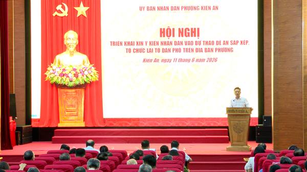 Hội nghị triển khai xin ý kiến Nhân dân vào dự thảo Đề án sắp xếp, tổ chức lại tổ dân phố trên địa bàn phường.