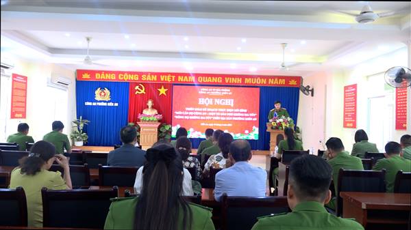 Công an phường triển khai kế hoạch thực hiện mô hình “Mỗi cán bộ Công an  - Một Tổ dân phố không ma tuý”, “Dòng họ không ma tuý” trên địa bàn phường