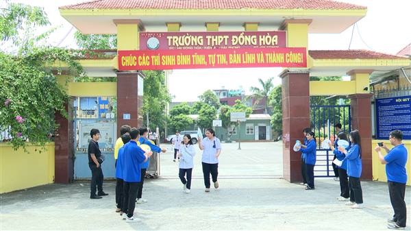 Các thí sinh hoàn thành kỳ thi tốt nghiệp THPT năm 2026