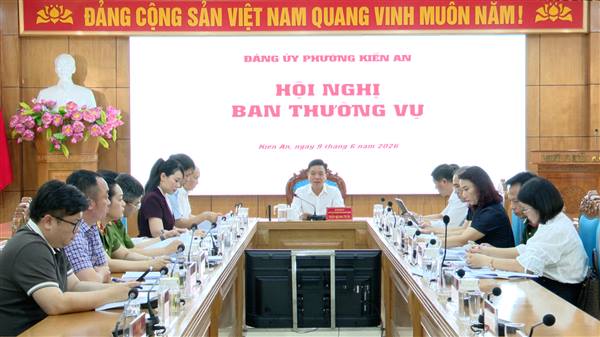 Hội nghị Ban Thường vụ Đảng uỷ và Hội nghị Ban Chấp hành Đảng bộ phường thảo luận, cho ý kiến và thống nhất phương án sắp xếp, tổ chức lại Tổ dân phố trên địa bàn phường

