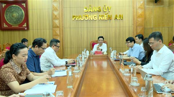 Đảng uỷ phường làm việc với Học viện Công nghệ AIUNI về định hướng hợp tác trong lĩnh vực chuyển đổi số, ứng dụng trí tuệ nhân tạo (AI) tại phường