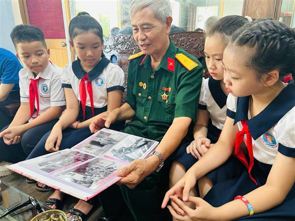 Trường Tiểu học Trần Thành Ngọ tổ chức chuỗi hoạt động thiết thực kỷ niệm 79 năm Ngày Thương binh - Liệt sĩ (27/7/1947 - 27/7/2026)