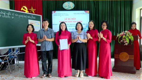 Trường THCS Nam Hà ra mắt mô hình Dân vận khéo: "Dạy tốt - Học tốt - Sáng tạo số" và "Lớp học hạnh phúc"