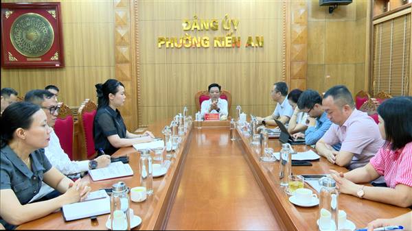 Đảng ủy phường làm việc với Cổng thông tin điện tử thành phố Hải Phòng về công tác chuyển đổi số 