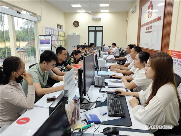 Cán bộ cơ sở nâng cao năng lực số