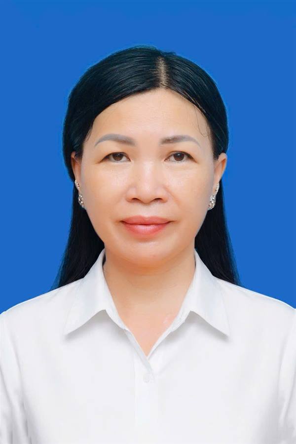 BÀ VŨ THỊ VÂN (CHI HỘI TRƯỞNG CHI HỘI NÔNG DÂN TỔ DÂN PHỐ LÃM KHÊ):  GƯƠNG SÁNG TRONG PHONG TRÀO THIỆN NGUYỆN VÌ CỘNG ĐỒNG