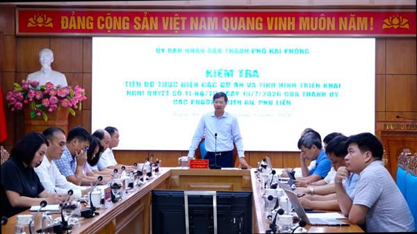 Phó Chủ tịch Thường trực UBND thành phố Lê Anh Quân kiểm tra phường Kiến An và phường Phù Liễn về tiến độ thực hiện các dự án và tình hình triển khai Nghị quyết số 11-NQ/TU ngày 15/7/2026 của Thành ủy 