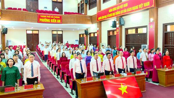 Lễ chào cờ tháng 8/2026