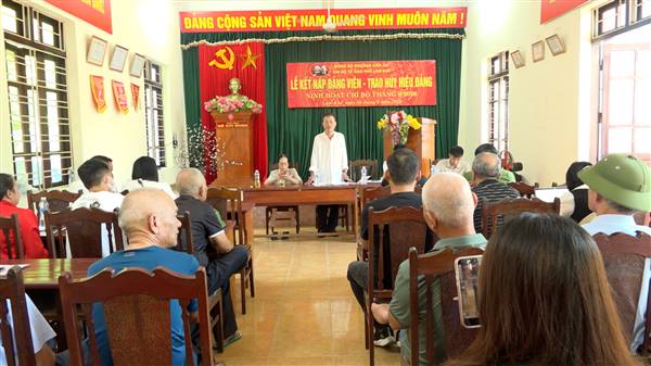 Hội đồng bồi thường, hỗ trợ và tái định cư phường đối thoại, tiếp thu ý kiến về dự thảo phương án bồi thường, hỗ trợ, tái định cư đối với các hộ dân có đất thu hồi thực hiện Dự án đầu tư xây dựng tuyến đường nối Quốc lộ 5 với Quốc lộ 10 đoạn qua địa bàn phường