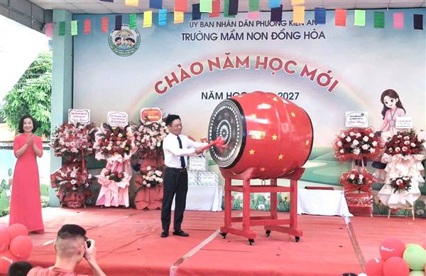 Đồng chí Trần Quang Tuấn – Bí thư Đảng uỷ, Chủ tịch HĐND phường dự Lễ khai giảng năm học 2026-2027 tại trường THCS Đồng Hoà và Ngày hội đến trường của bé tại trường Mầm non Đồng Hoà