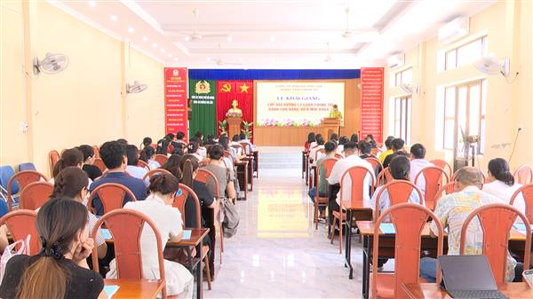 Khai giảng lớp bồi dưỡng lý luận chính trị dành cho đảng viên mới khóa 3