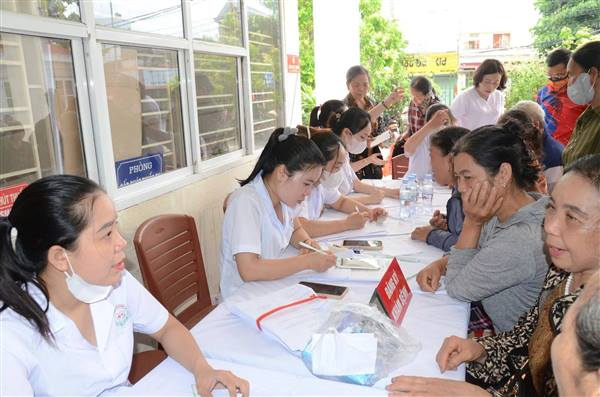 XÃ KIẾN HẢI TỔ CHỨC KHÁM SỨC KHỎE ĐỊNH KỲ CHO NGƯỜI CAO TUỔI NĂM 2026