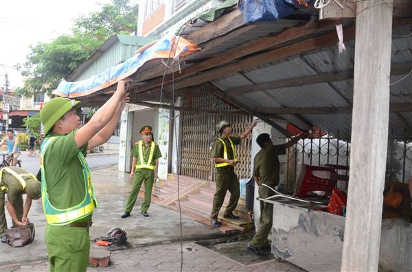 Xã Kiến Hải tiếp tục tăng cường kiểm tra, xử lý vi phạm về trật tự công cộng, trật tự đường hè