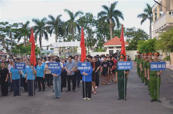 XÃ KIẾN HẢI RA QUÂN HƯỞNG ỨNG LỄ PHÁT ĐỘNG PHONG TRÀO THI ĐUA “TOÀN DÂN CHUNG TAY BẢO VỆ MÔI TRƯỜNG, VÌ MỘT HẢI PHÒNG XANH – SẠCH – ĐẸP”