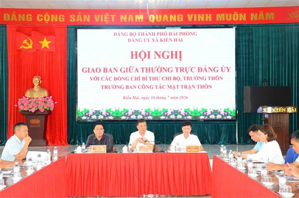 ĐẢNG ỦY XÃ KIẾN HẢI TỔ CHỨC HỘI NGHỊ GIAO BAN VỚI BÍ THƯ CHI BỘ, TRƯỞNG THÔN VÀ TRƯỞNG BAN CÔNG TÁC MẶT TRẬN THÔN