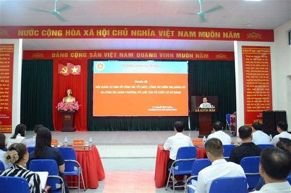 Đảng ủy xã Kiến Hải phối hợp tổ chức lớp bồi dưỡng nghiệp vụ công tác Đảng dành cho bí thư, cấp ủy viên cơ sở năm 2026
