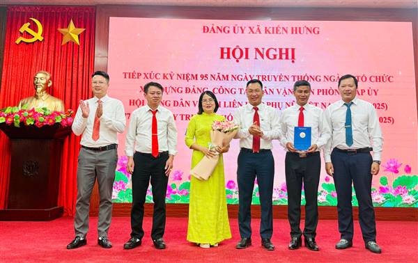 Tự hào truyền thống các Ban xây dựng Đảng - Kiến Hưng vững bước trên hành trình xây dựng Đảng bộ trong sạch, vững mạnh.