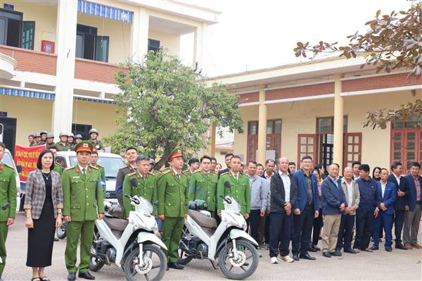 Công an xã Kiến Hưng tổ chức Lễ ra quân tấn công, trấn áp tội phạm