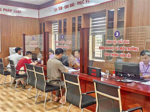KIẾN HƯNG: ĐẨY MẠNH CHUYỂN ĐỔI SỐ, NÂNG CAO CHẤT LƯỢNG PHỤC VỤ NHÂN DÂN